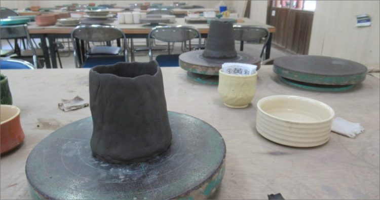 NHK朝ドラ「スカーレット」のロケ地宗陶苑（そうとうえん）で陶芸体験をやってみました